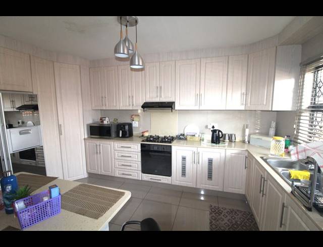 4 BEDROOM APARTMENT FOR SALE IN MALVERN